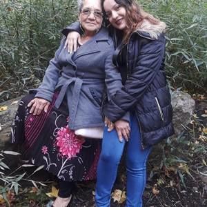 Meet your Posher, Adriana